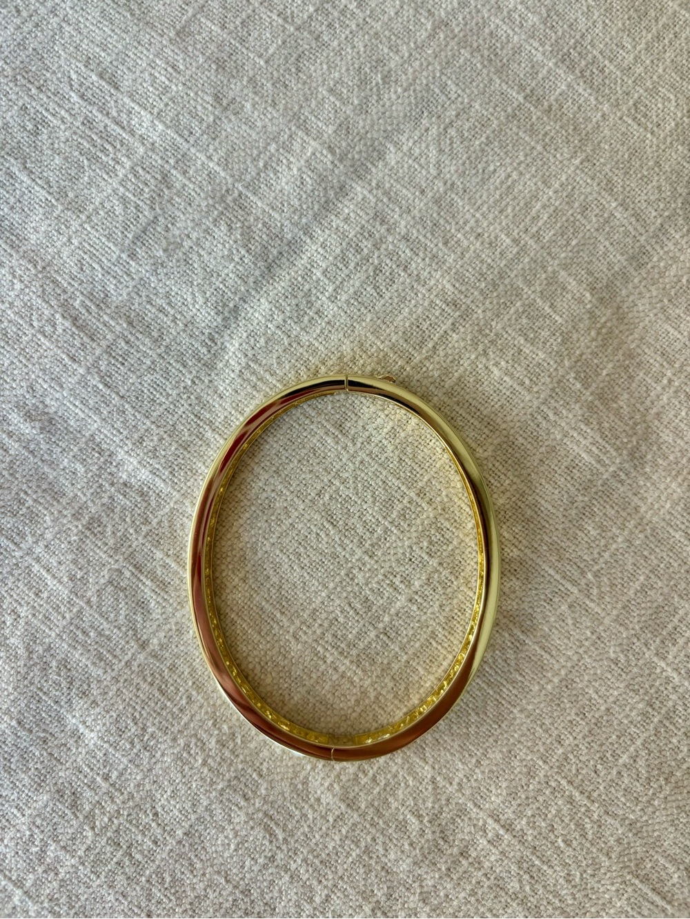 Kendra Scott Gold Kelly Bangle Bracelet - Picture 4 of 8